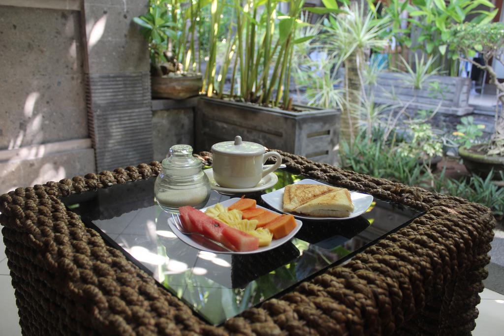 Letos Kubu Homestay Kuta  Ngoại thất bức ảnh