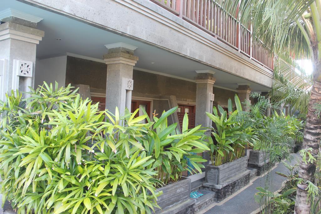 Letos Kubu Homestay Kuta  Ngoại thất bức ảnh
