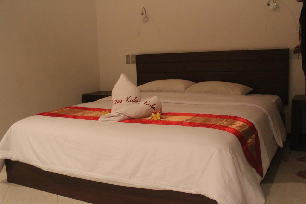 Letos Kubu Homestay Kuta  Ngoại thất bức ảnh